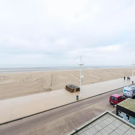In Nieuwpoort By The Seafront, Cleaning Included Koksijde