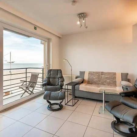 In Nieuwpoort By The Seafront, Cleaning Included *
