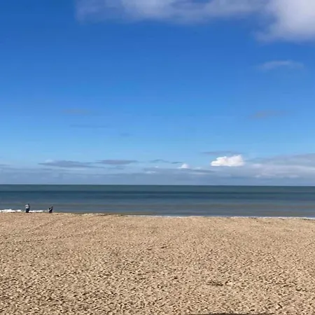 아파트 In Nieuwpoort By The Seafront, Cleaning Included 코크시데